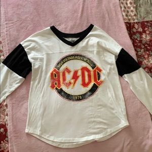 Long sleeved AC/DC graphic tee